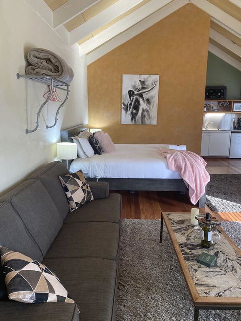 Double Nut Chalets, Daylesford - Dentist Find 0