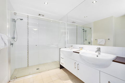 Drift Apartments - Tweed Coast Holidays - Dentist Find 3