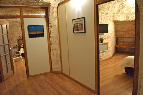 Dug Out B&B Apartments - Dentist Search 2