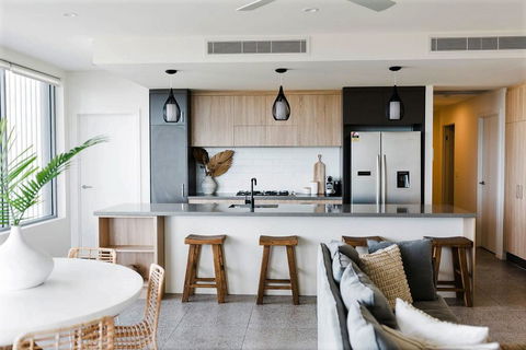 Dune Beach Front Apartment 15 - Dentist Find 1