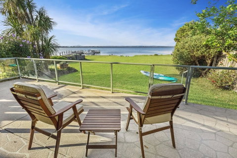 Eagle Point Getaway - Waterfront Serenity! - Dentist Find 0