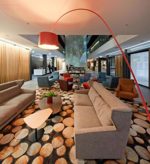 East Hotel And Apartments - Dentist Find 3