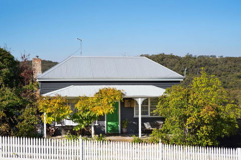 Ebony Twigg - Dentist Find 2