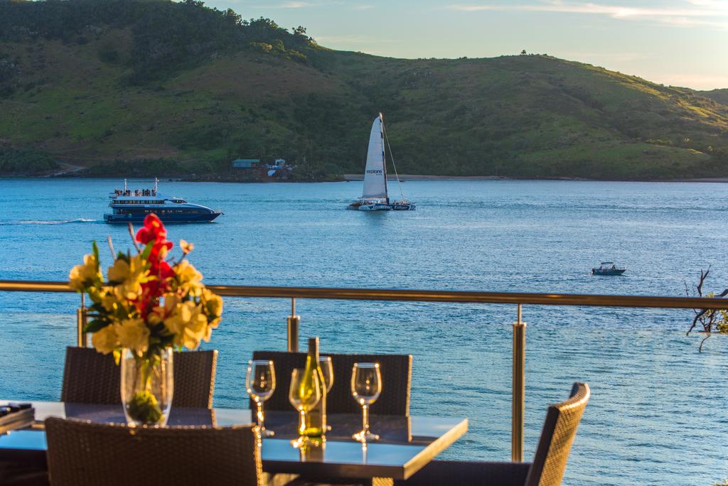 Edge 2 Ocean Front Luxury 3 Bedroom Split Level Spacious With Sofa Bed  Buggy