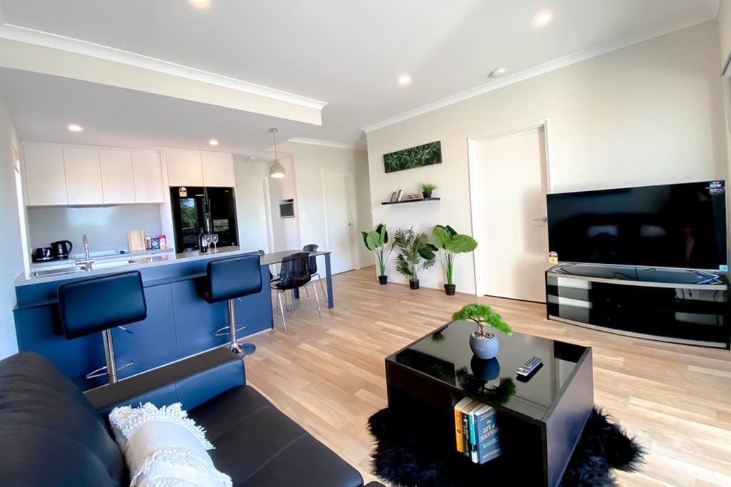 Elegantly Appointed BRAND NEW Luxurious Apartment