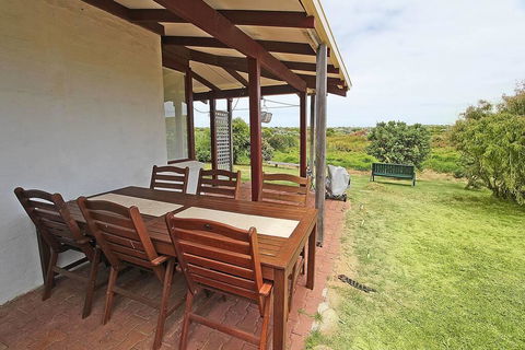 Ellensdale Cottage -Margaret River - Dentist Search 2
