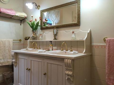 Ellie's Place On City Park - Dentist Search 3