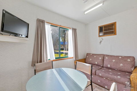 Elliston Waterloo Bay Tourist Park - Dentist Find 2