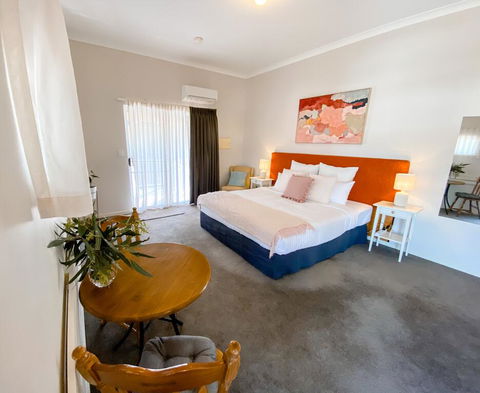 EM Apartment - Dentist Search 1