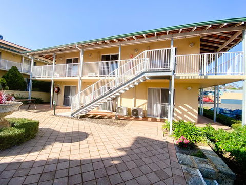 EM Apartment - Dentist Search 3