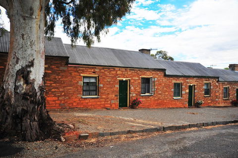 Emma Tiver Heritage Cottage - Dentist Find 0