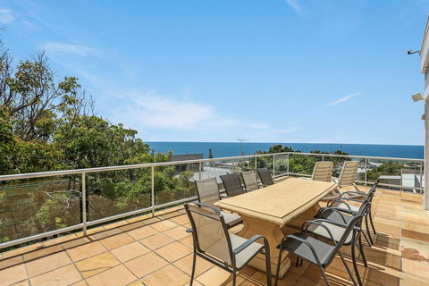 Enjoy The Views, Sunshine Beach - Dentist Find 3
