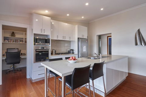 Esperance Landing - Dentist Search 1