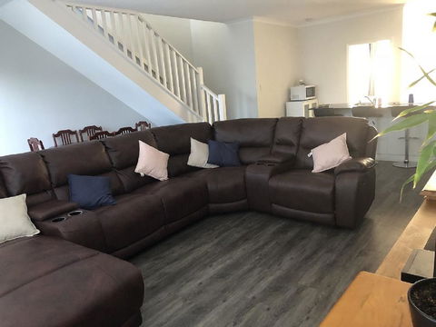 Falcon Bay 4x4 Townhouse - Dentist Find 3