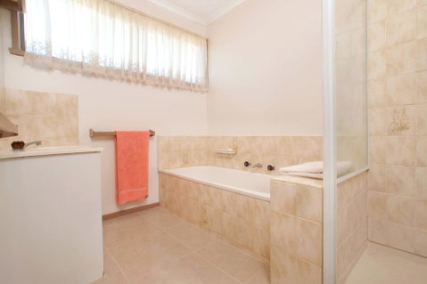 FAMILY GETAWAY - DROMANA - Dentist Find 1