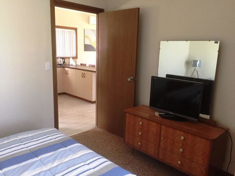 Flat 2, 42 McMillan Rd - Dentist Find 1