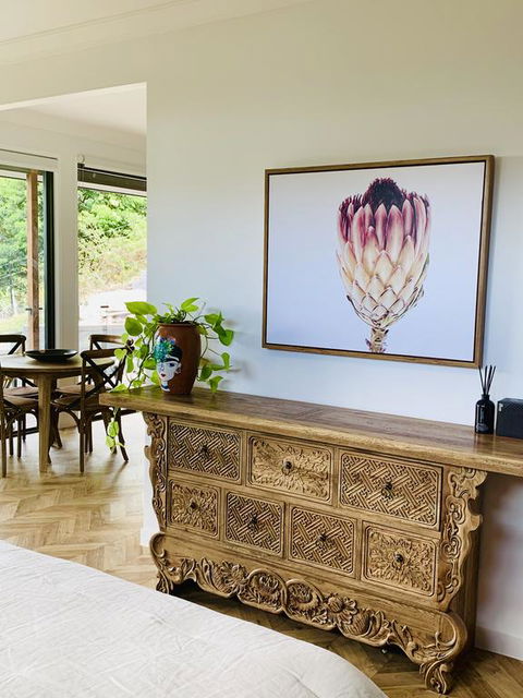 Fletchers Ridge Brand New Luxury Guest House - Dentist Search 3