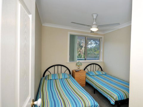 Four Bedroom Quality Townhouse - Dentist Search 2