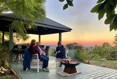 French Cottage & Loft - Dentist Search 0