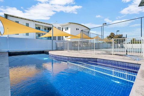 Gallery Resort Apartments - Dentists Australia 3