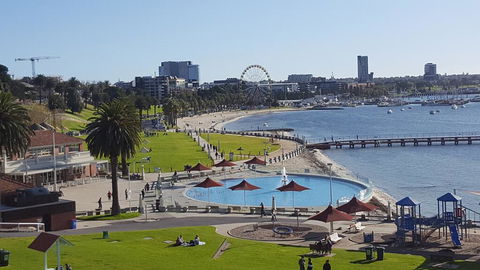 Gateway To The Surf Coast And Geelong - Dentist Find 1