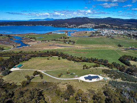 George River Park (House, 100 Acres, Animals, Views) - Dentist Find 0