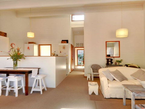 Gibraltar Getaway - Cute, Comfortable & Close To Town - Dentist Find 0