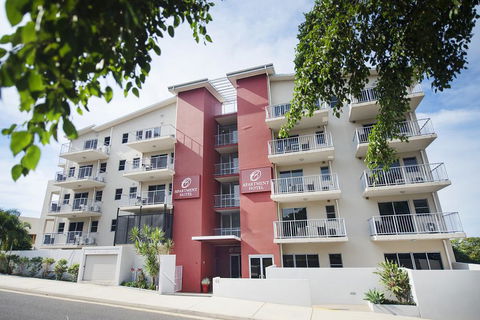 Gladstone City Central Apartment Hotel - Dentist Search 0