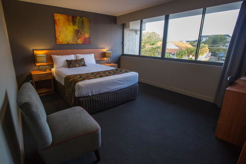 Gladstone Reef Hotel Motel - Dentist Find 1