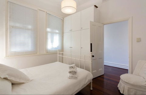 Gorgeous Subiaco Cottage - Dentist Find 3