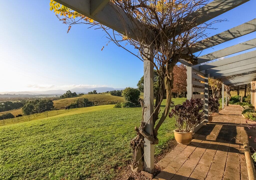 GRACEDALE HILLS HOMESTEAD