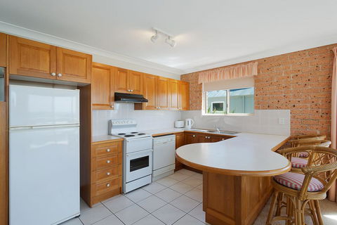 Grand Pacific 1 Unit 1 - Dentist Find 3