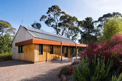 Green Retreat Passive House - Dentist Find 0