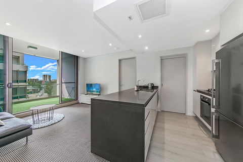 Green Square: Stylish Cozy Apartment In SYDNEY - Dentist Find 0