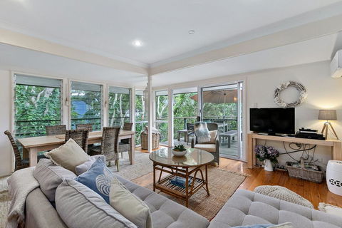 Grevillea - Dentist Search 1