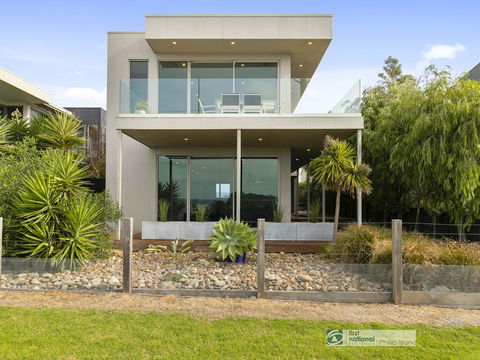 Grossard Point, The Lighthouse, Ventnor - Dentists Australia 2