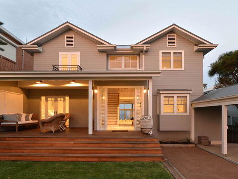 Hamptons Escape - Dentist Find 0