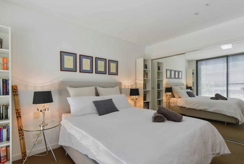 HAZEL Chapel St Socialite. Pool, Spa & Gym - Dentist Find 2