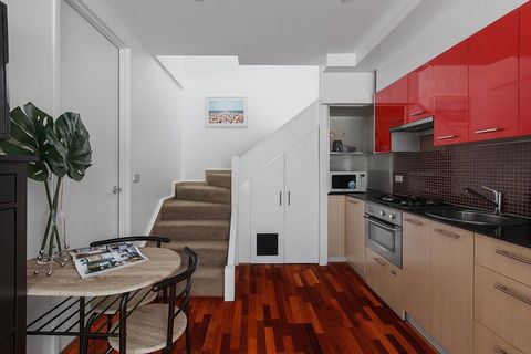Heart Of Sandringham Apartment By Ready Set Host - Dentist Find 2