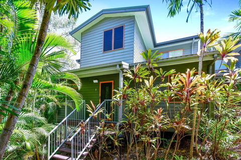 Heliconia 1 Hamilton Island 3 Bedroom Ocean View Spacious Holiday Accommodation - Dentist Find 1