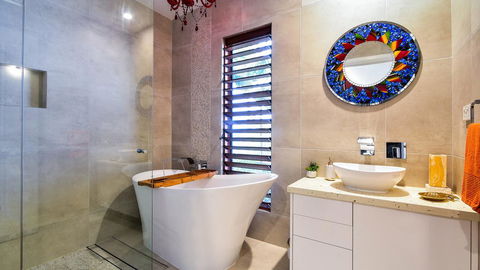 Heliconia 10 Newly Renovated Centrally Located House Hamilton Island - Dentist Search 2