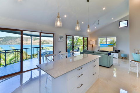 Heliconia Grove On Hamilton Island - Dentist Find 2