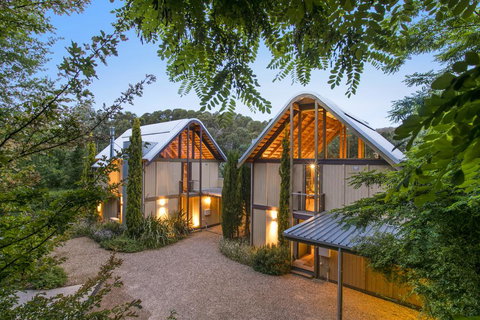 Hepburn Spa Pavilions - Dentist Find 1