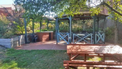 Hepburn Springs Motor Inn - Dentist Find 2