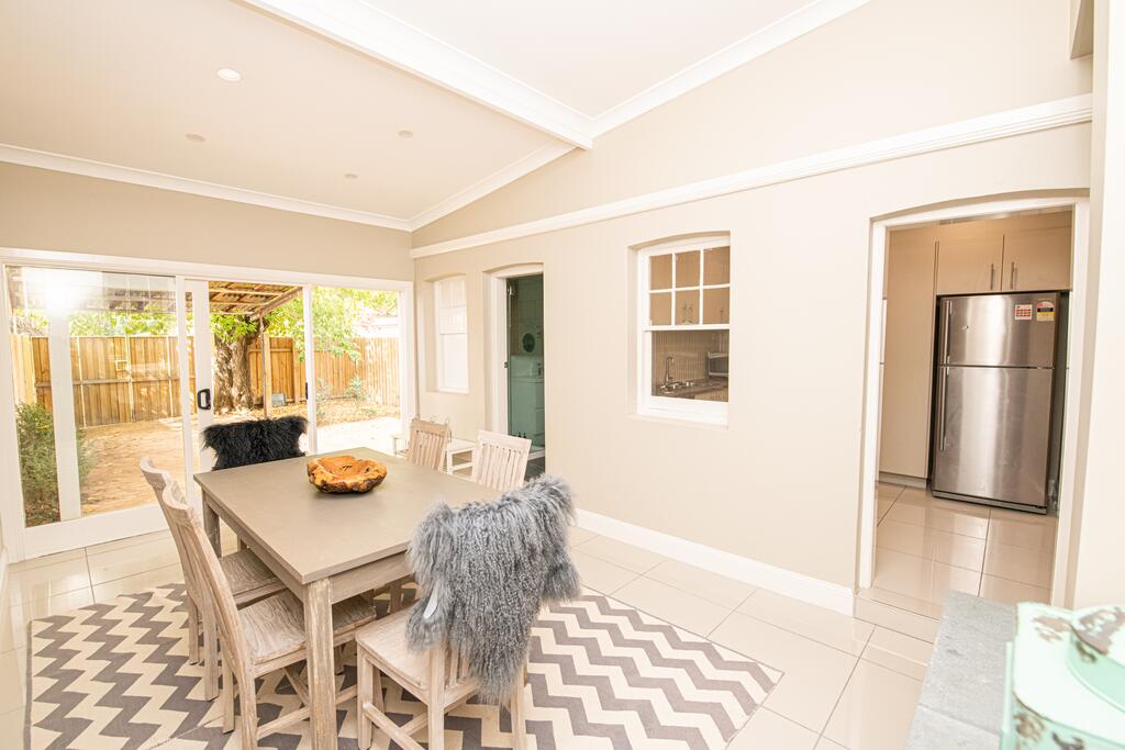 Heritage Bowen Terrace 3 Bed 2 Bath - Walk to CBD