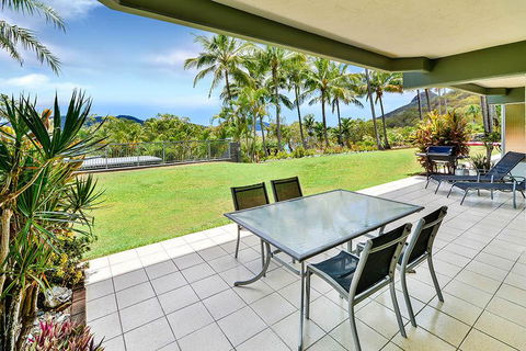 Hibiscus 006 - Hamilton Island - Dentist Find 1