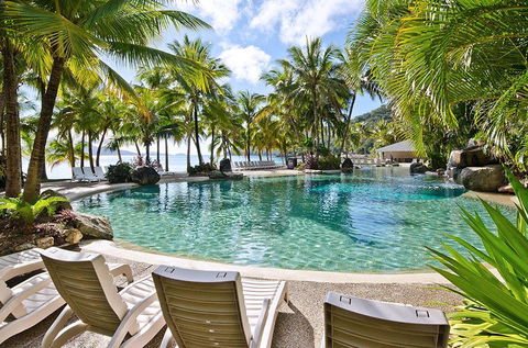Hibiscus 006 - Hamilton Island - Dentist Find 0