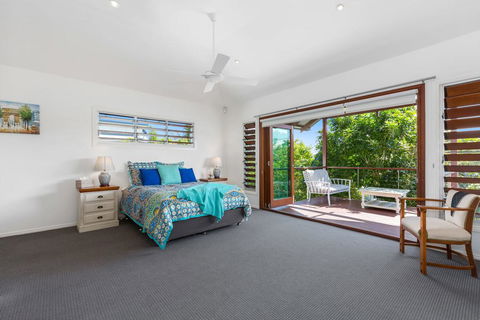 Hidden Escape On Casuarina Beech - Dentist Find 3