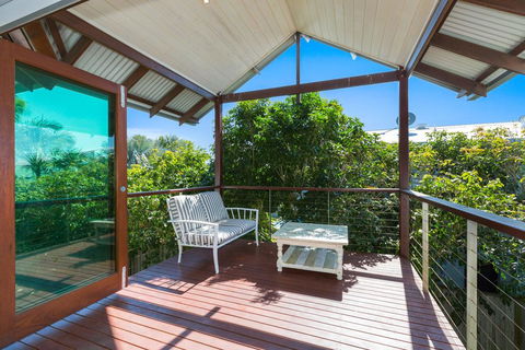 Hidden Escape On Casuarina Beech - Dentist Find 0