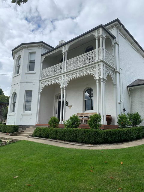 Highfield House - Dentist Find 3